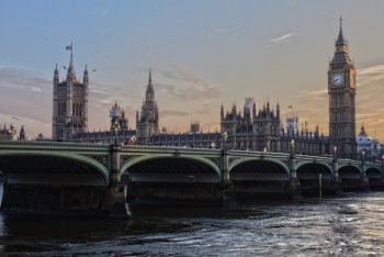 London: Hier fliegt Peter Pan