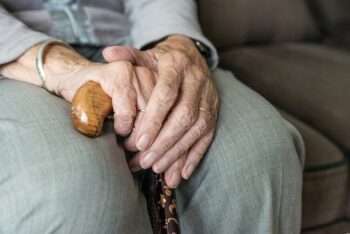 24 Stunden Pflege – zu Hause statt im Pflegeheim alt werden
