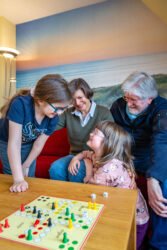 Spiel & Spaß mit Oma und Opa